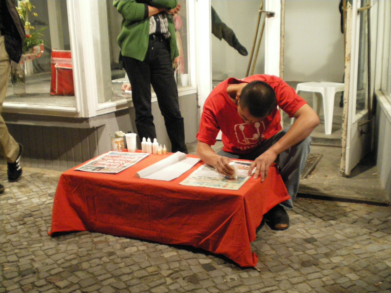 Photographic documentation of RYLLEGA Berlin (Performance by Nguyen Anh Tuan, 19 September 2008)